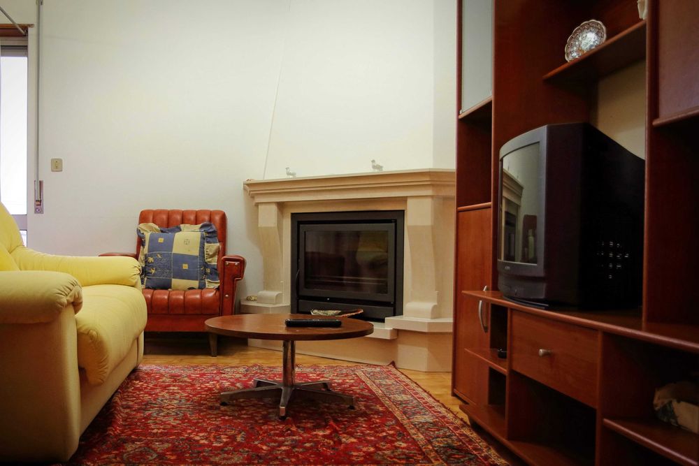 Arrenda-se quarto a estudante do ISEC ou Polo2