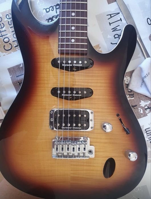 Guitarra Ibanez SA series pouquissimo uso !