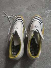 Chuteiras Adidas F30 transparente