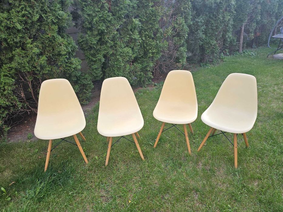 4 Krzesła Skandynawskie DSW Beżowe Zółte Drewniane nogi solidne okazja