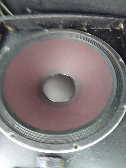 Kolumny pasywne na głośnikach EV