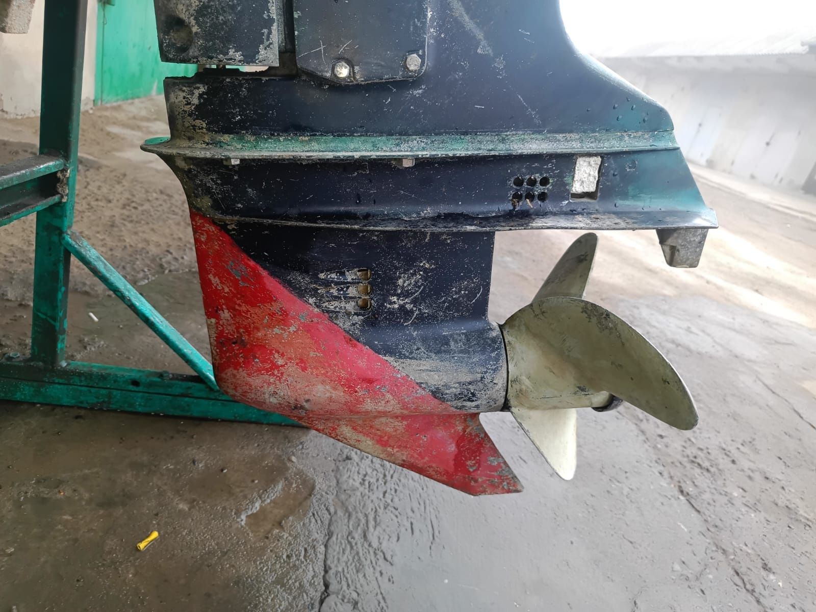 Продам лодочный мотор Evinrude 70