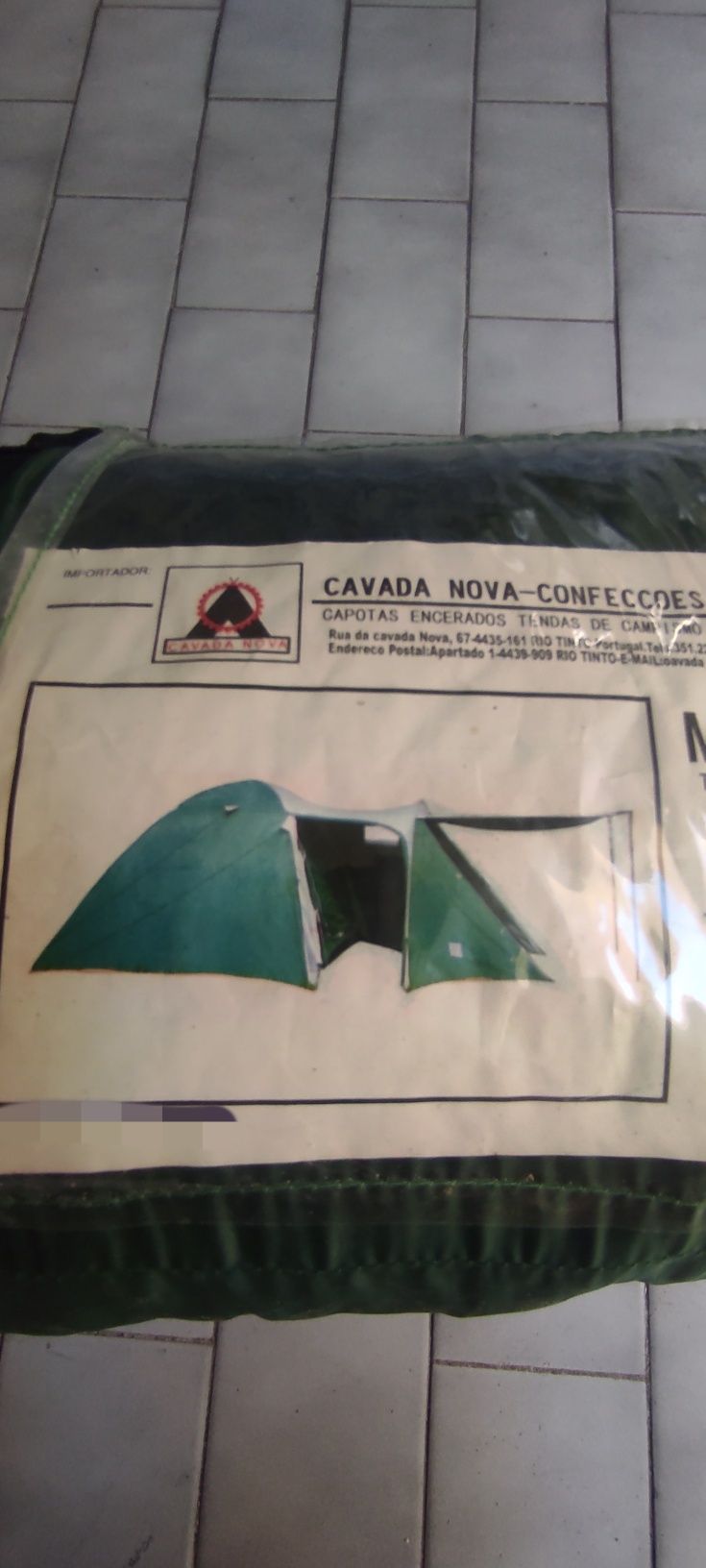 Vendo Tenda de Campismo para 4 pessoas de Tamanho aldutos.