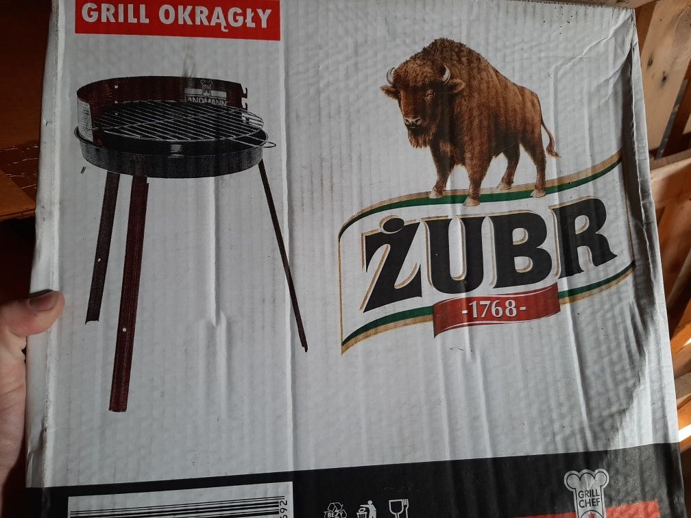 Grill z logiem Żubr