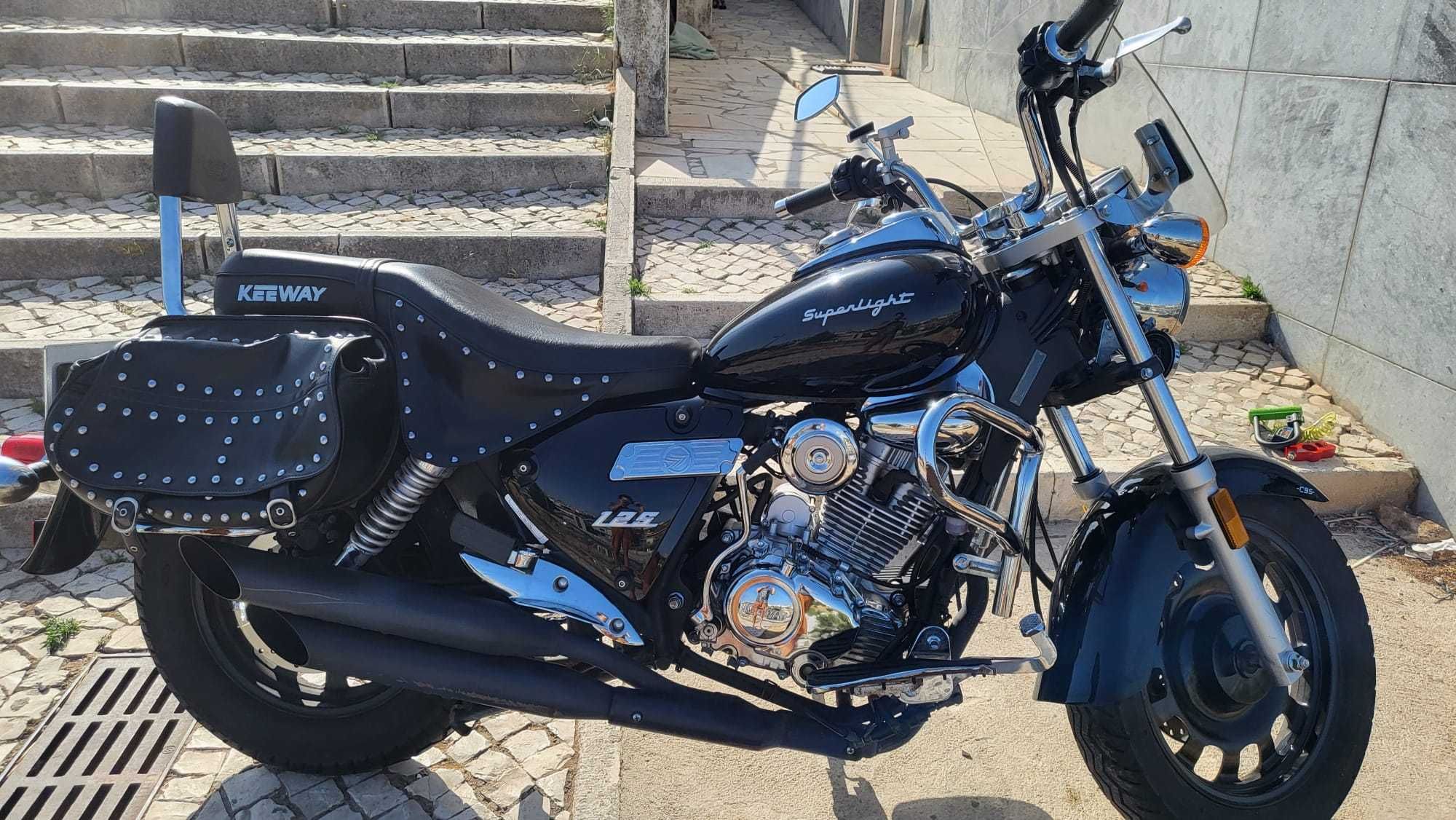 Keeway Superlight 125cc - 2017 - Apenas 6.670 KM Reais  Com Acessórios