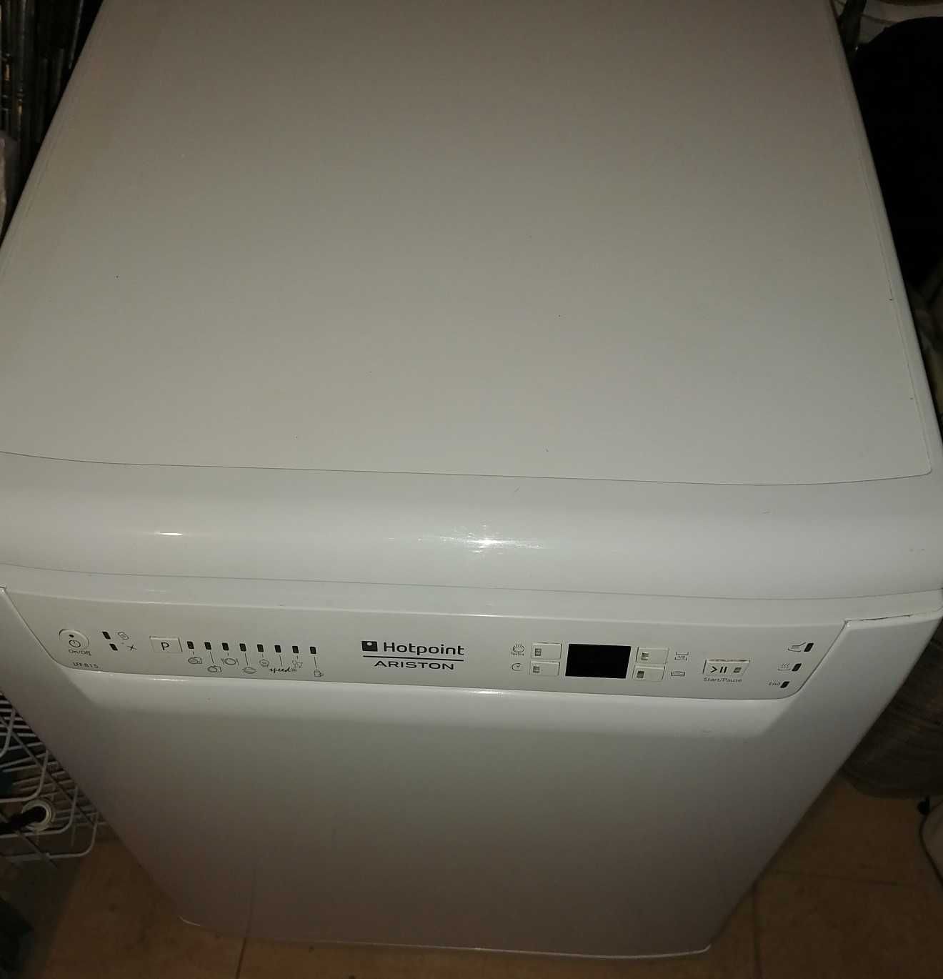 Máquina lavar loiça Ariston