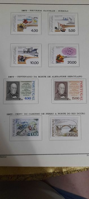 Vendo album de selos novos com charneira de 1931 a 1978.