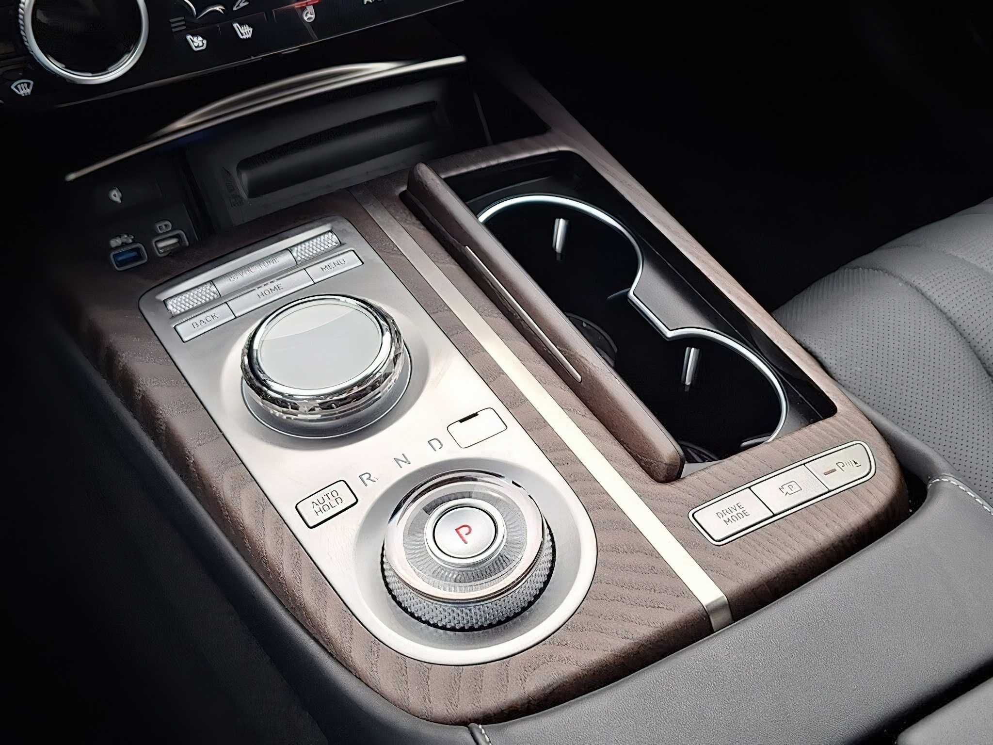 Genesis Electrified G80      2023