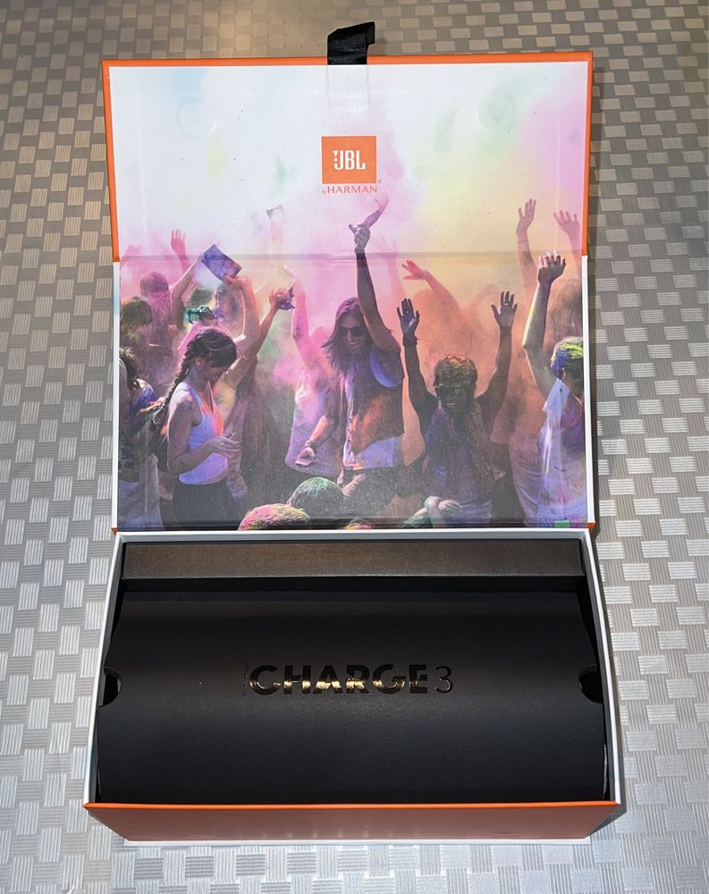 Głośnik JBL Charge 3 portable bluetooth speaker