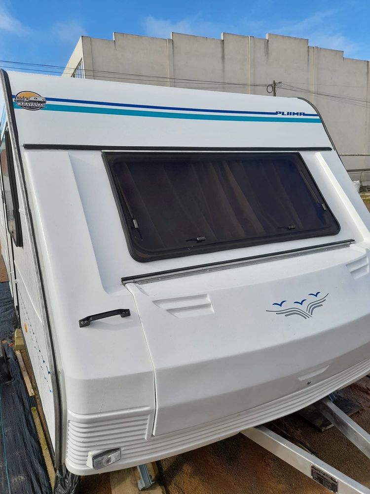 Caravana pluma 530