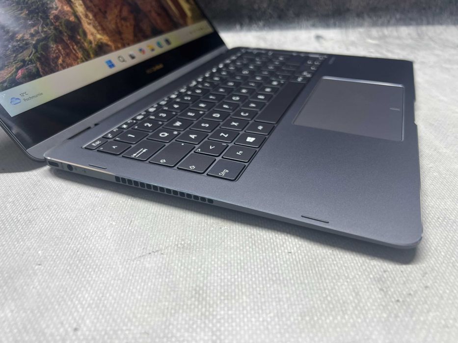 ASUS ZenBook Flip S / i5 8250u 3.4GHz / 8GB DDR4 / 256SSD / 13.3FHD
