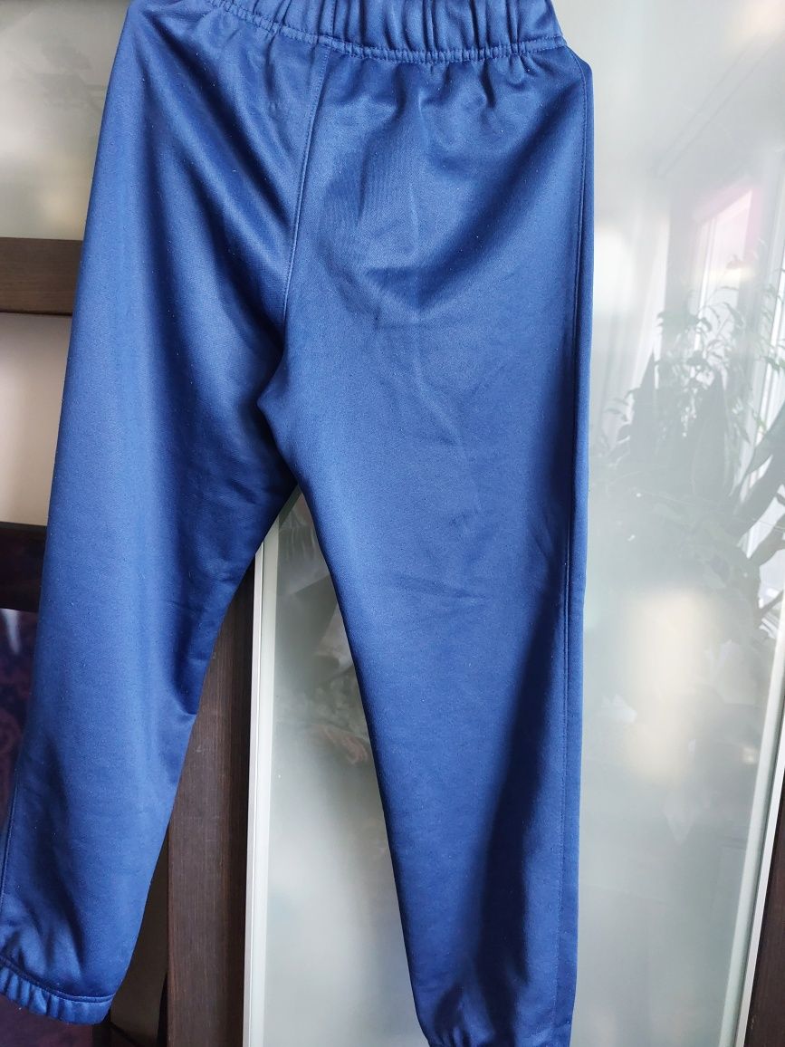 Spodnie dresowe Nike, wzrost 137 - 147