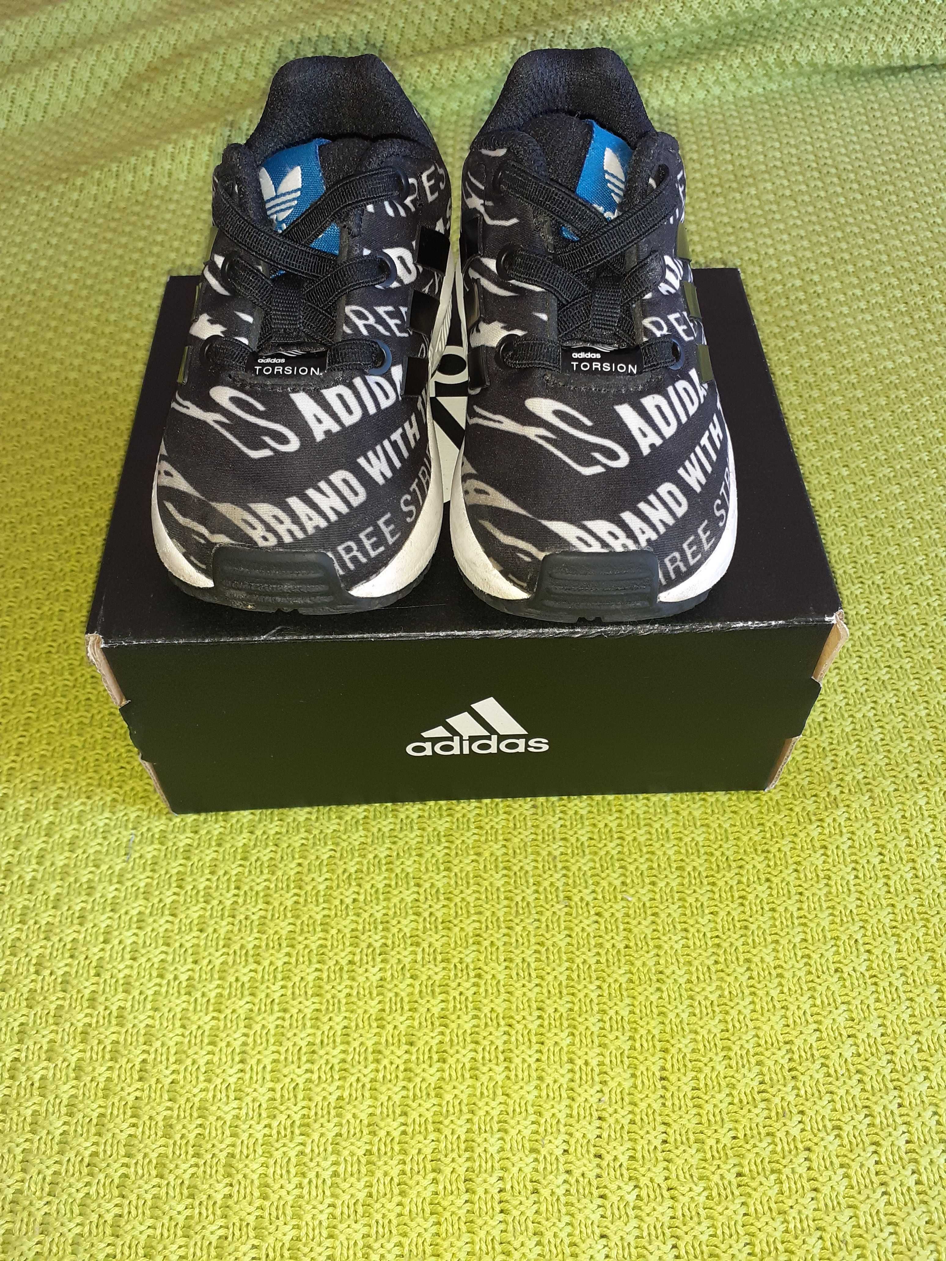 BAIXA DE PREÇO Ténis/ sapatilhas Adidas para bebé. Tamanho 20