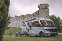Wynajem kampera Adria Sonic Supreme 700SL Plus 2025
