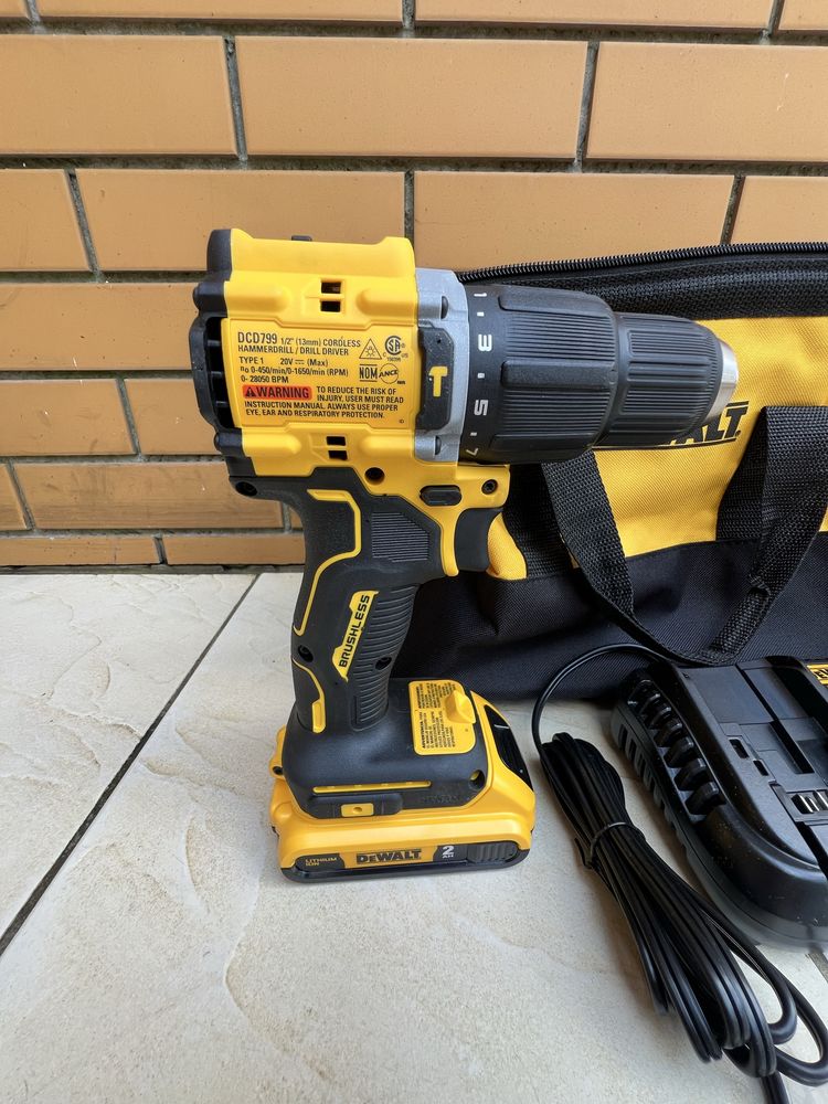 Набір шуруповертів Dewalt DCF809 DCD799