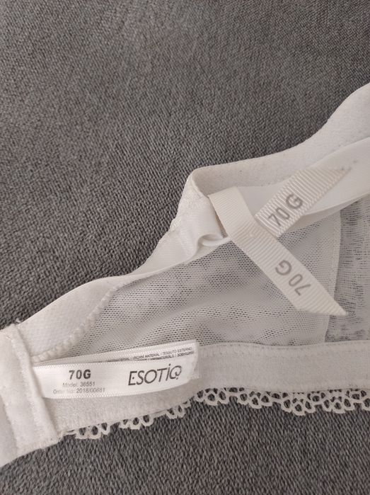 Esotiq stanik biustonosz usztywniany biały kremowy z koronką 70G