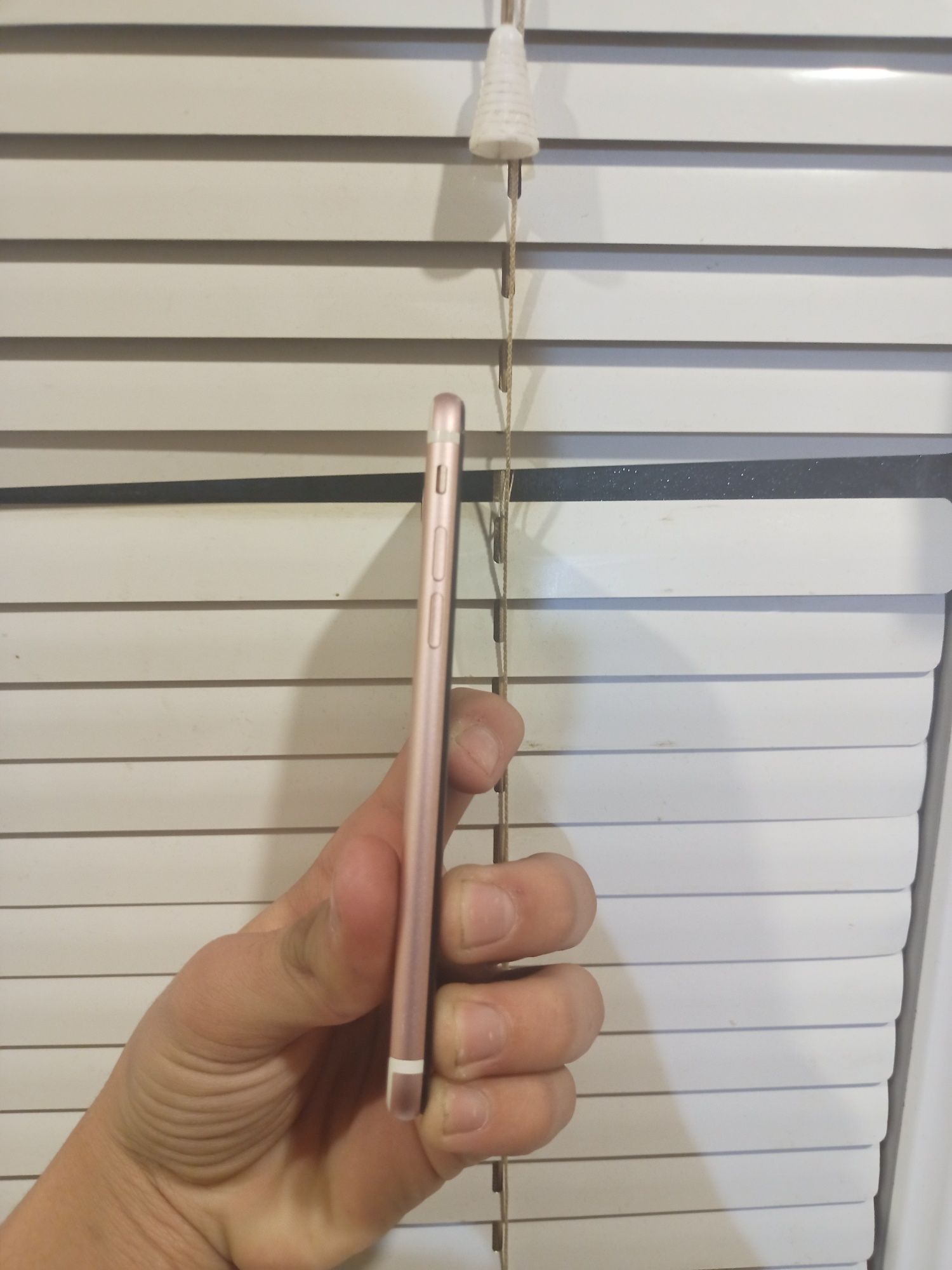 iPhone 7 в хорошем стане