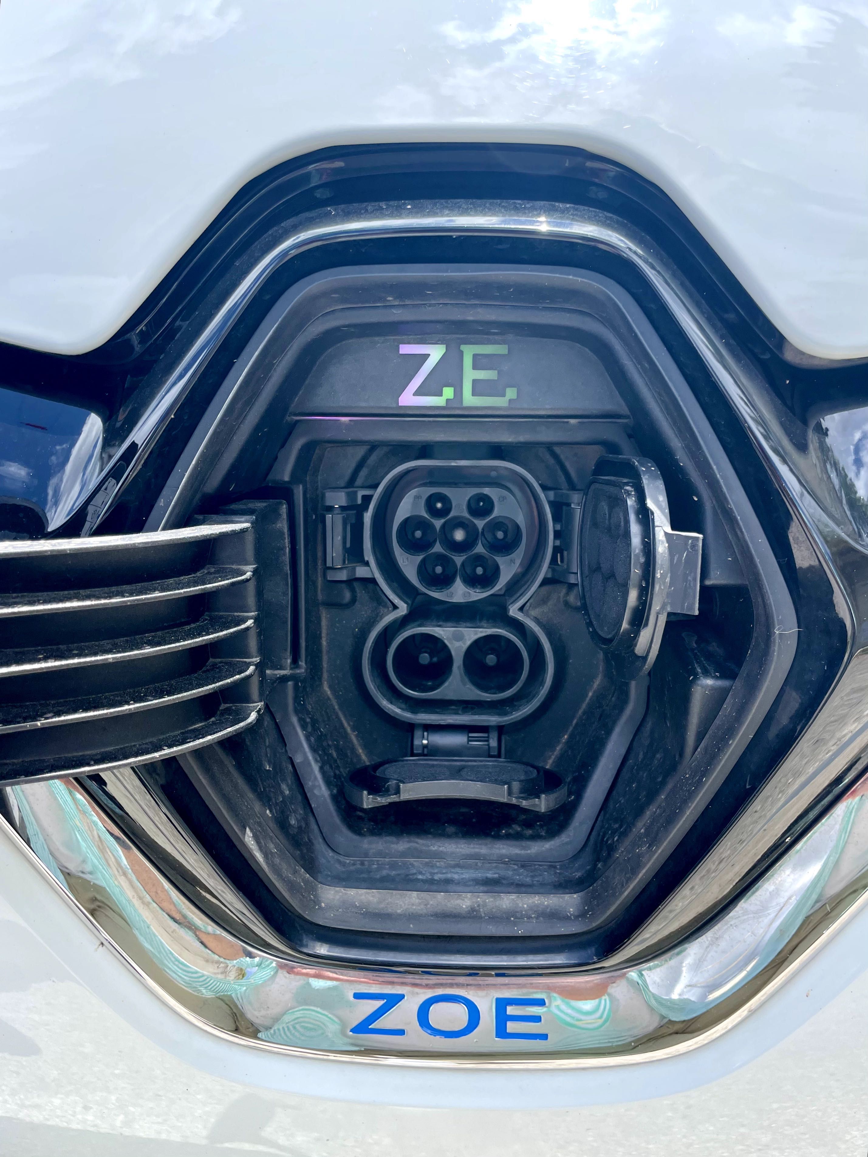 Renault Zoe Exclusive c/ baterias próprias