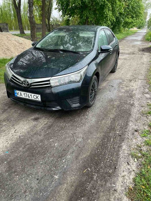 Toyota Corolla 1.6 газ/бензин 2013