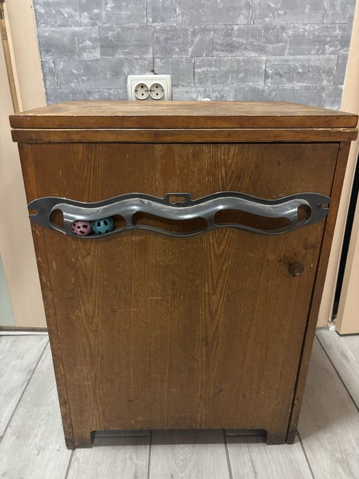 Швейна машина тумба старинная