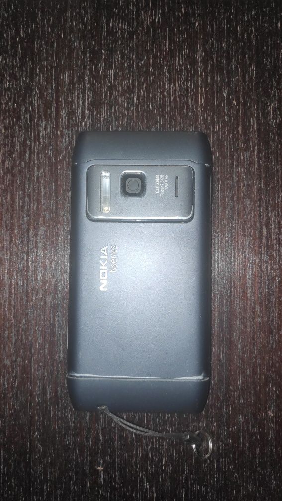 Smartfon Nokia N8