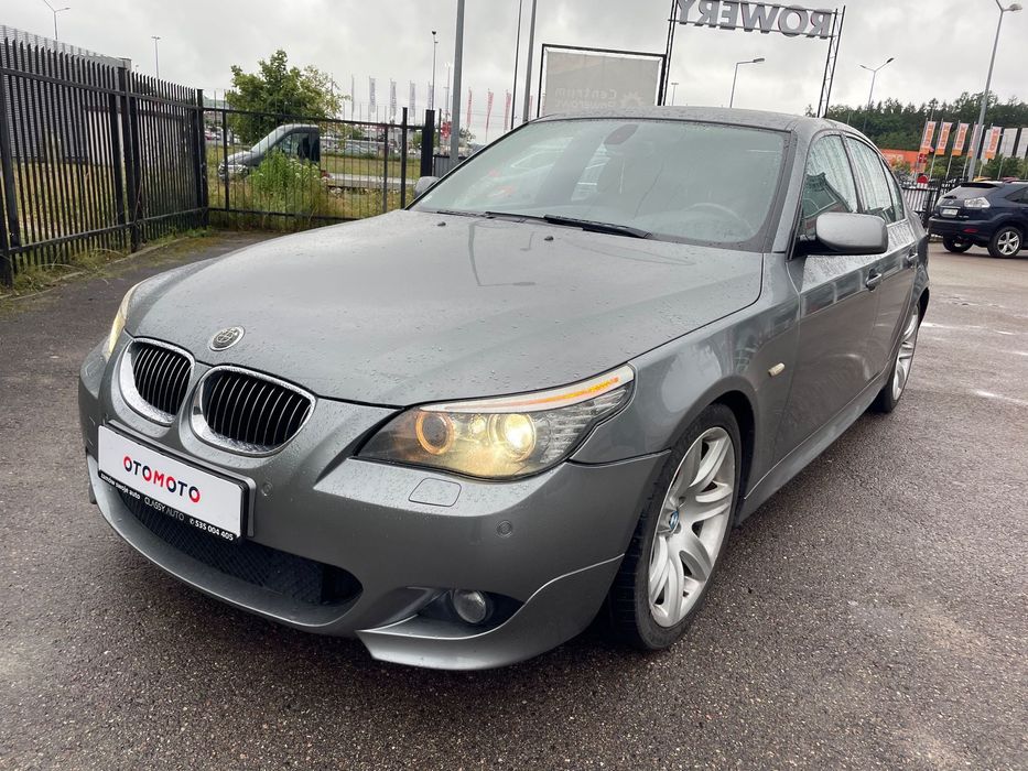 BMW Seria 5 550i 367km V8 zdrowe mpakiet z vinu komforty bezwypadkowa ZAMIANA