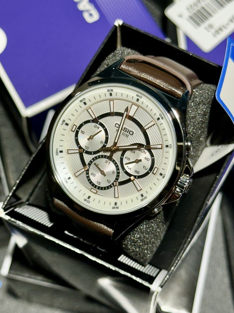 Новые часы Casio MTP-E303L-7A