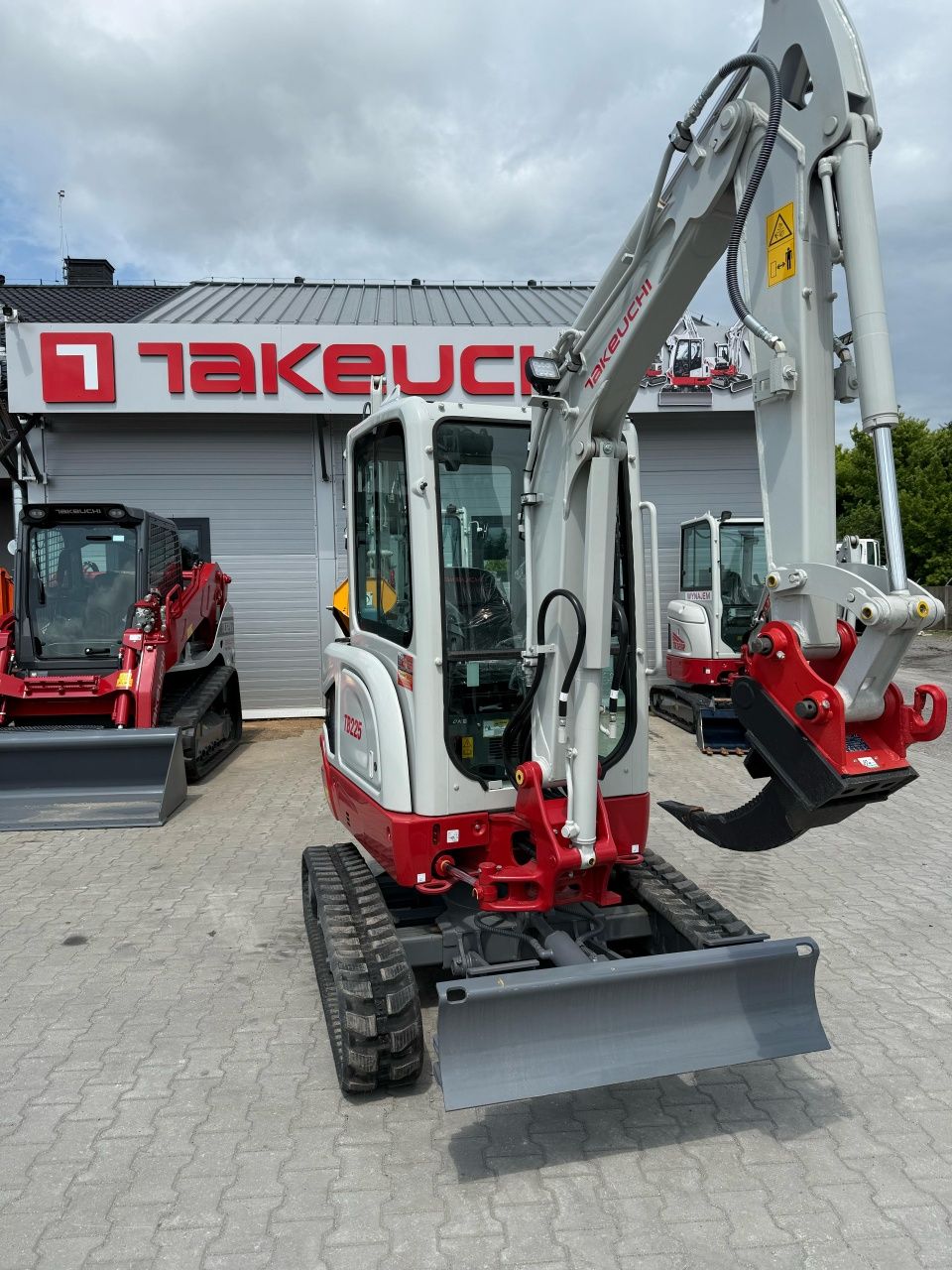 Koparka minikoparka Takeuchi TB225V0 rok 2025 2,4 tony TB230 TB216