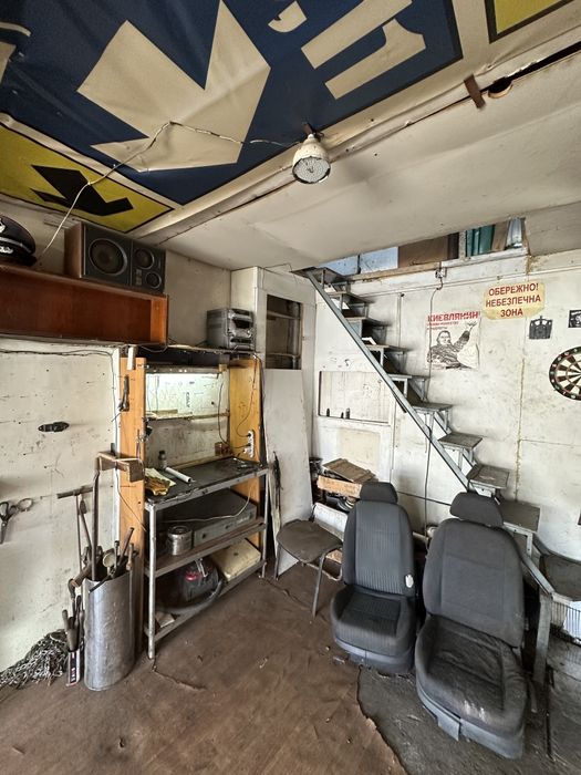 Гараж двоповерховий металевий Виноградар