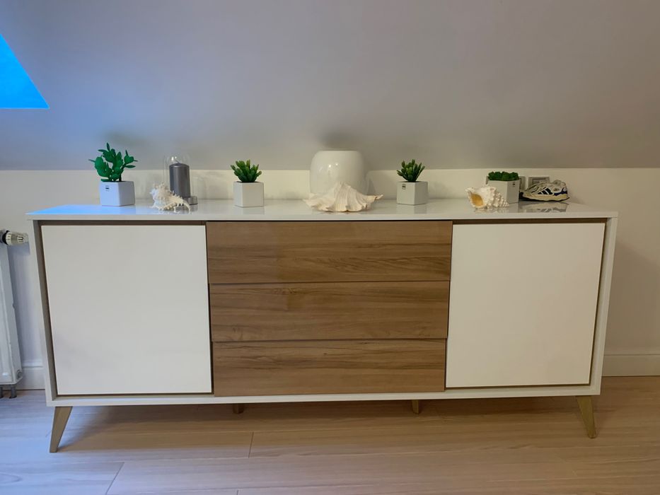 Szafka pod telewizor/. Szafka komoda