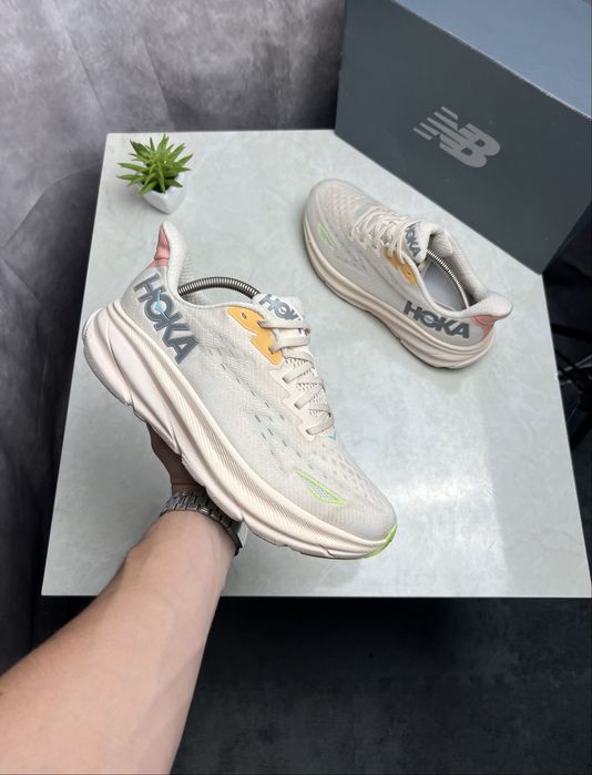 Кроссовки Hoka Clifton 9 Розмір 42.5 Original Взуття