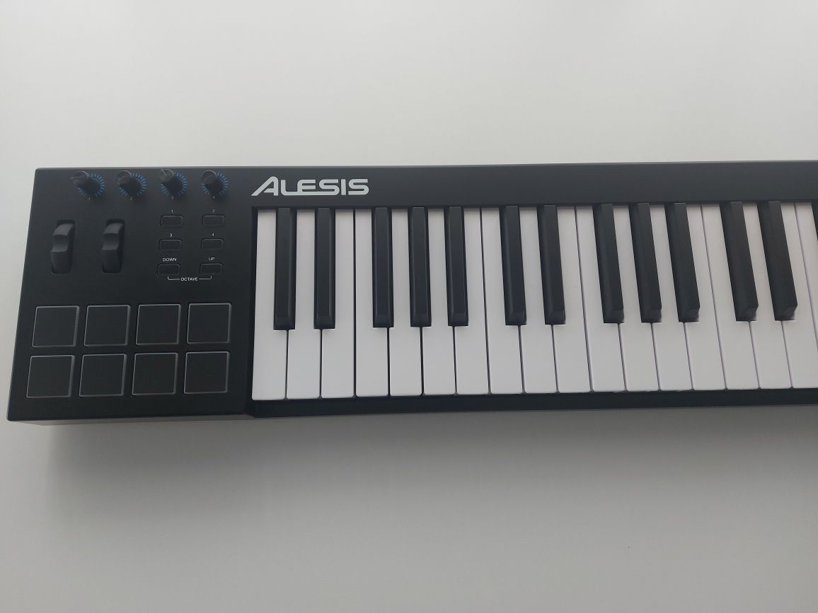 Klawiatura sterująca Alesis v49