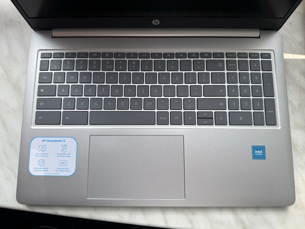 Sprzedam nowego HP Chromebook 15 laptopa