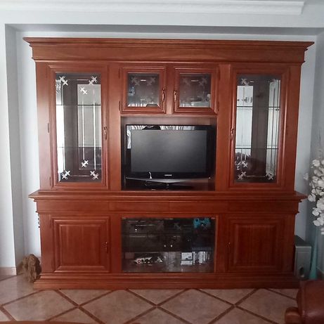 Móvel de sala para TV em madeira Cerejeira (2 módulos)