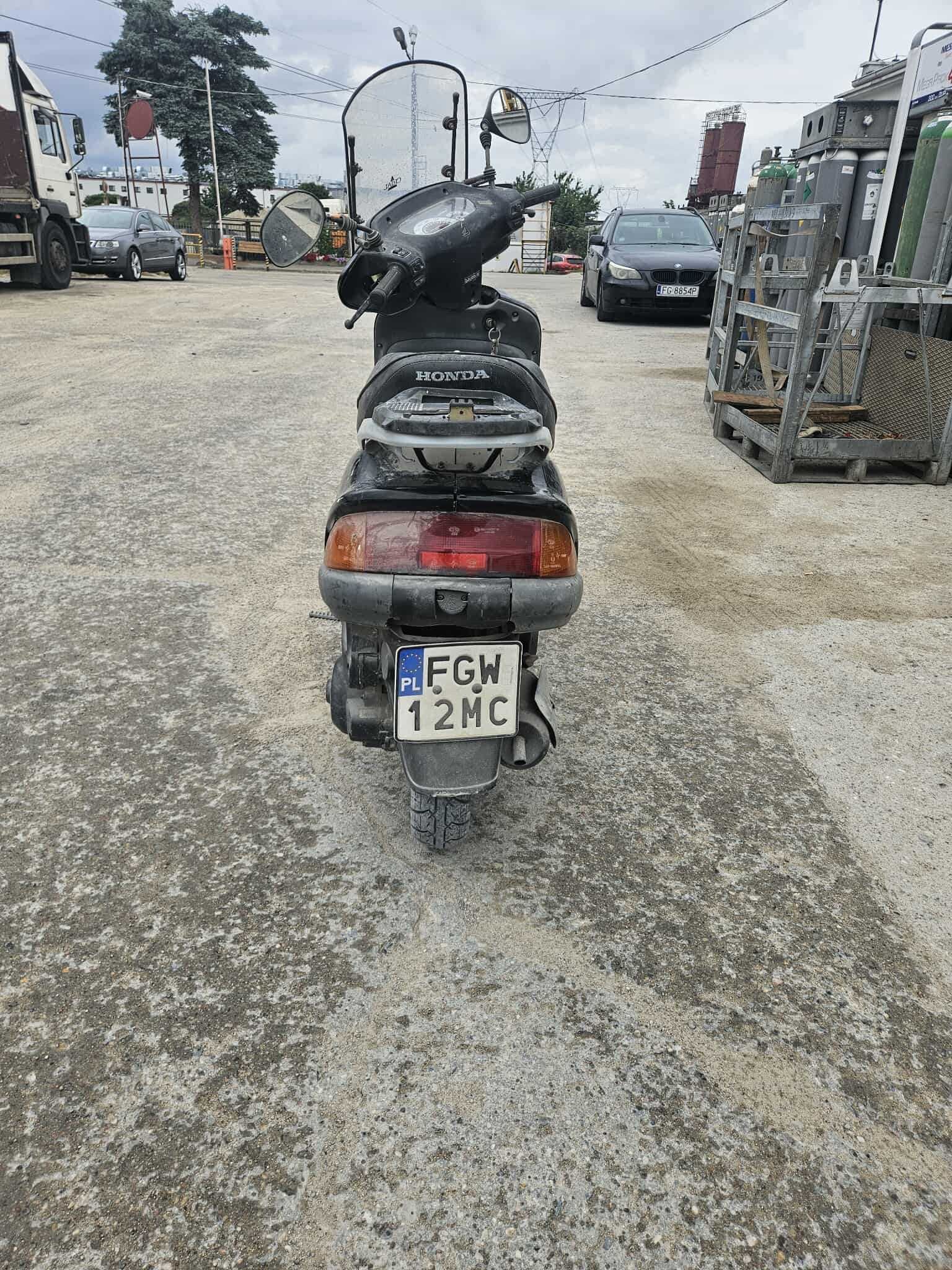 Skuter Honda H100