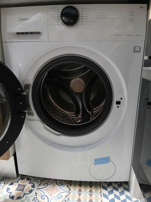 Máquina na lavar e secar