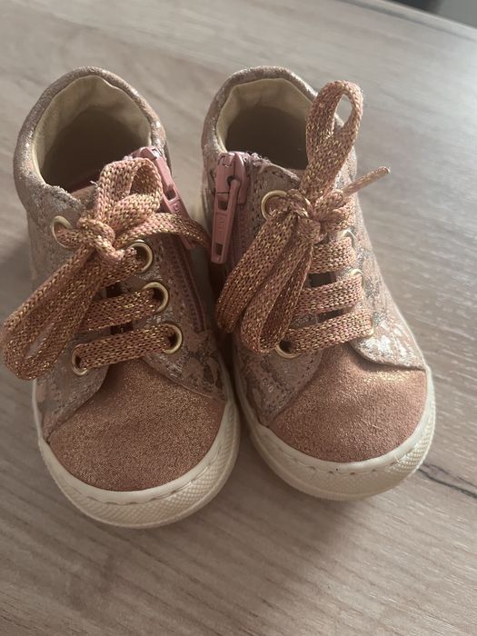 Botki dziewczęce skórzane r. 18 jak nowe