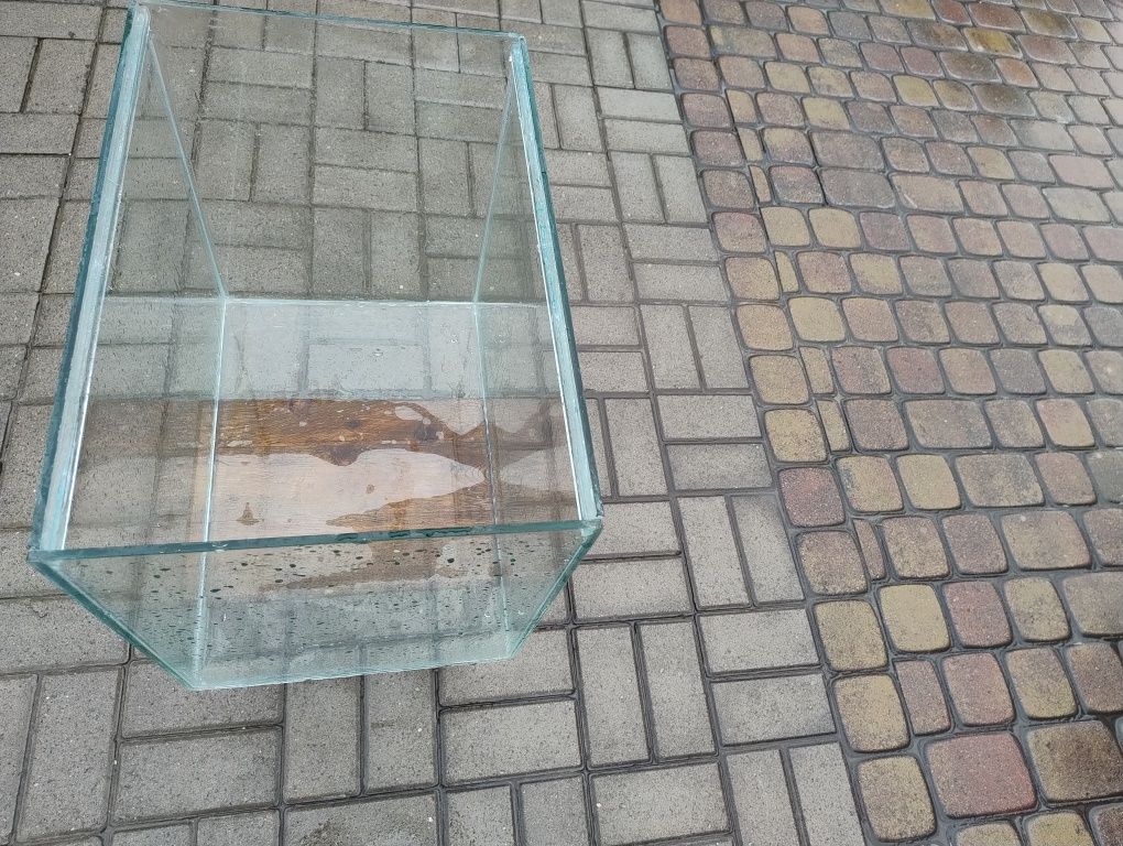 Sprzedam akwarium 60l