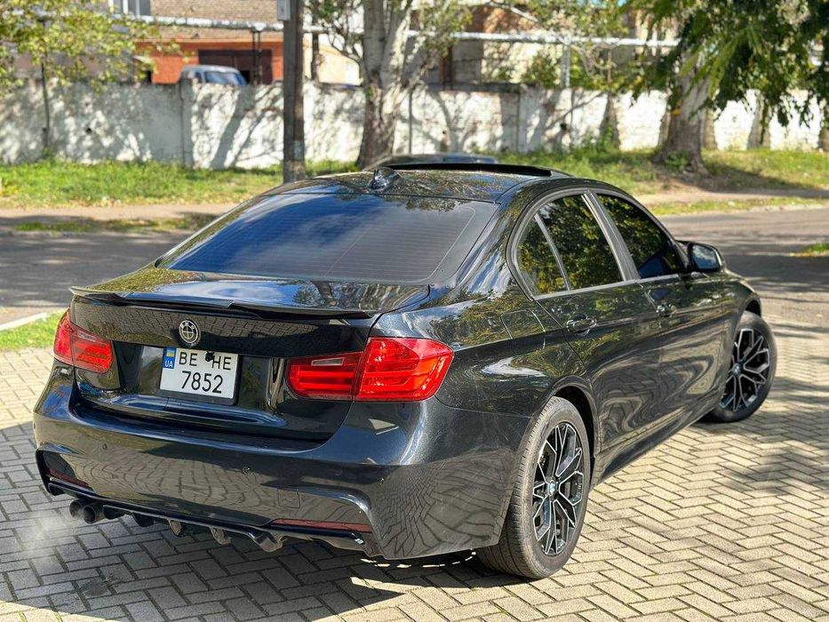 Bmw f30 328i  топова комплектація