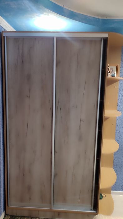 Шкафы купе с зеркалом