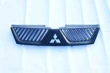 Grill atrapa chłodnicy Mitsubishi Outlander II