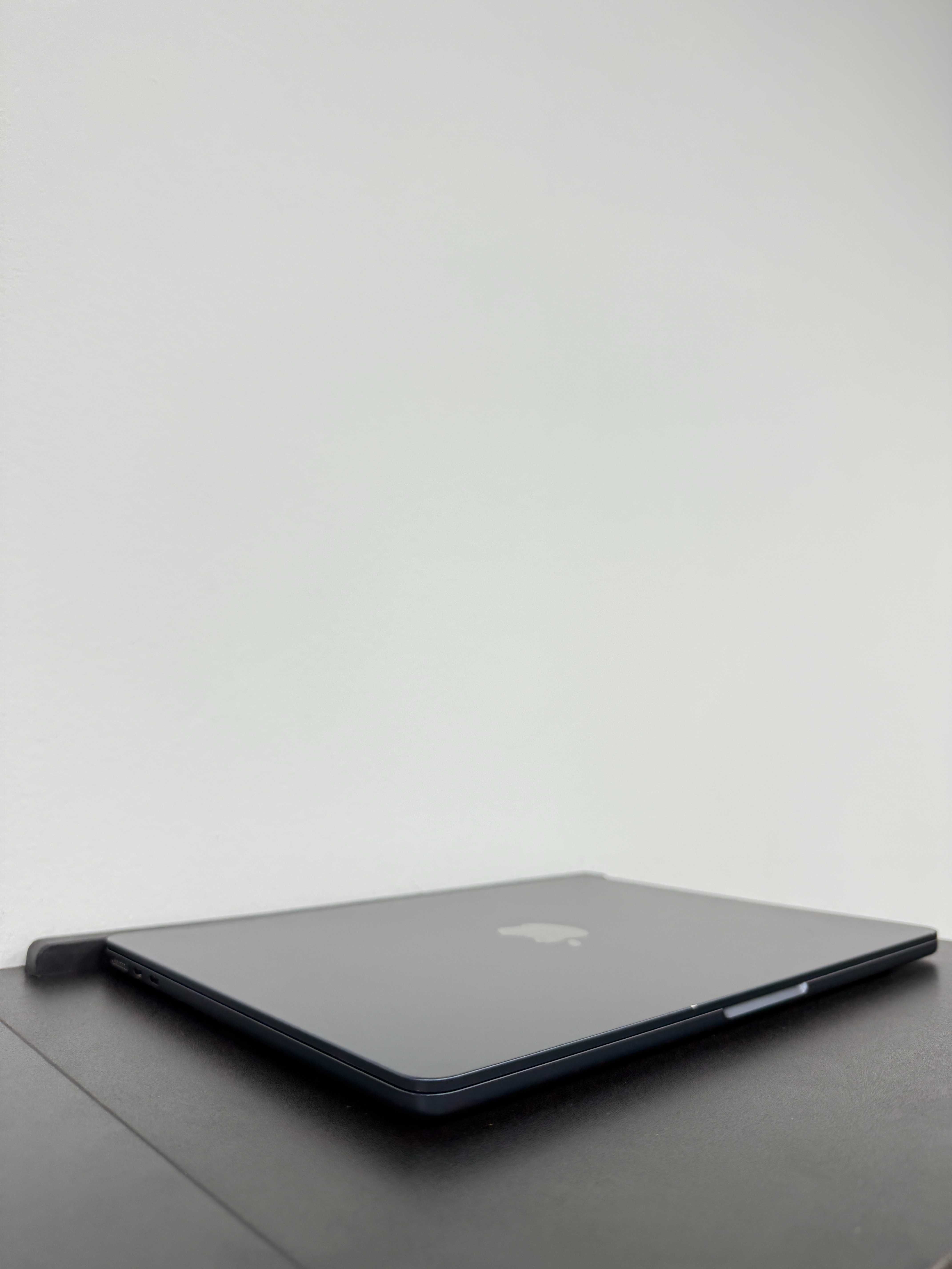 Macbook Air 2022 (M2/16 gb/256 ssd) Гарантія/ 43409SV