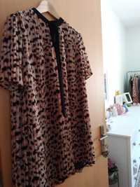 Macacão vestido com padrão leopardo
