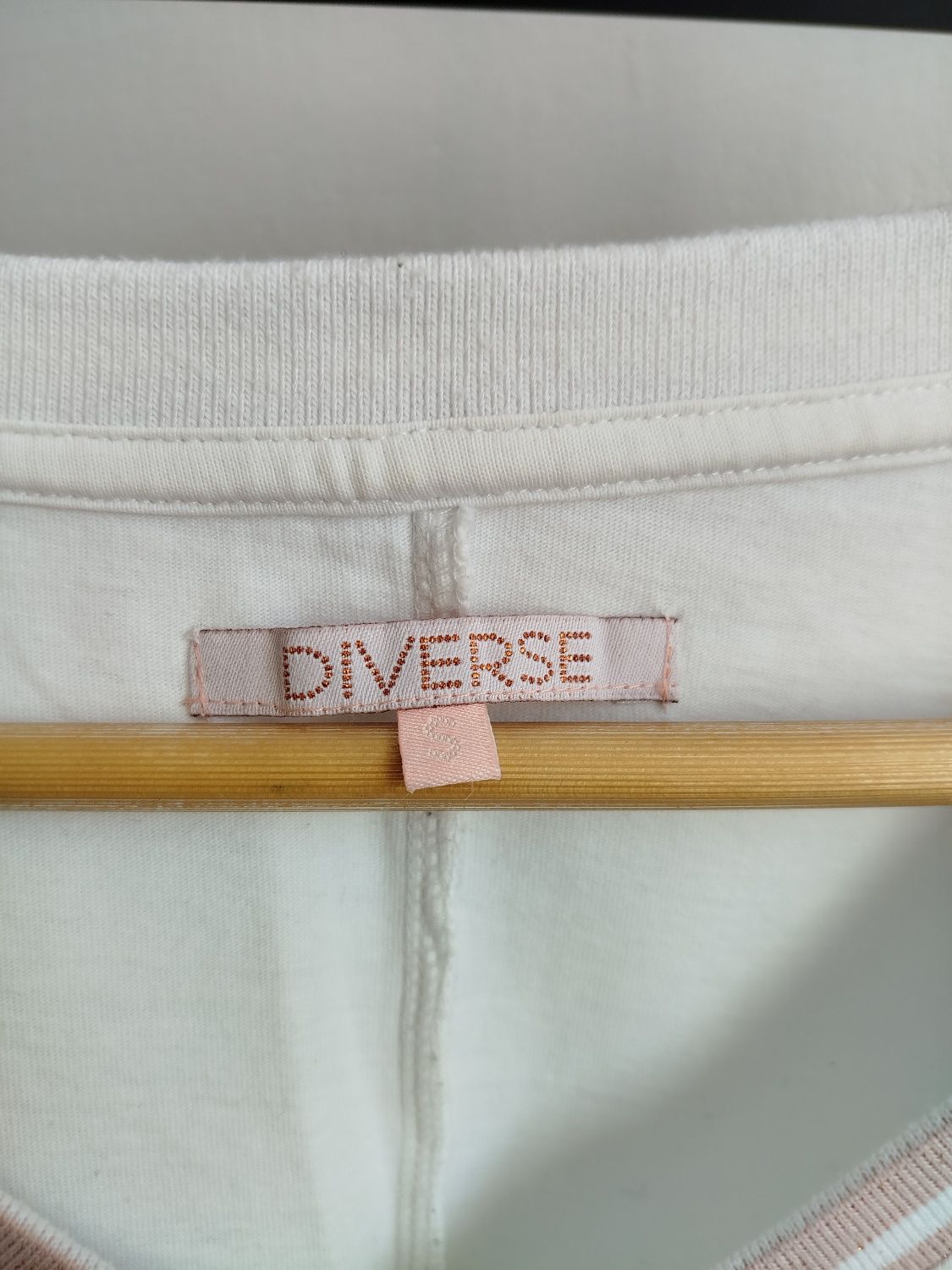 Biała koszulka bawełniana DIVERSE oversize S