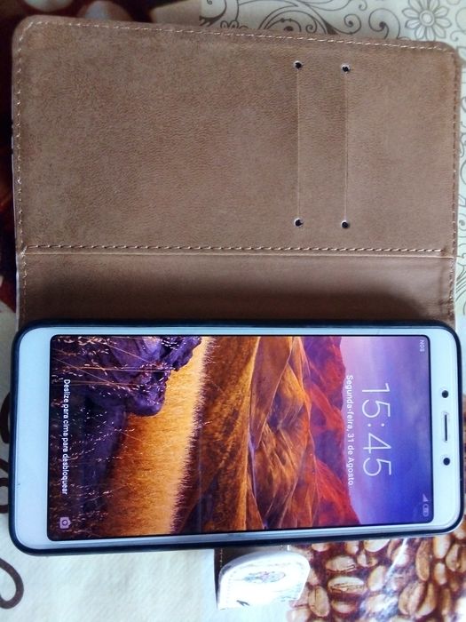 Xiaomi redmi 6A com marcas de uso