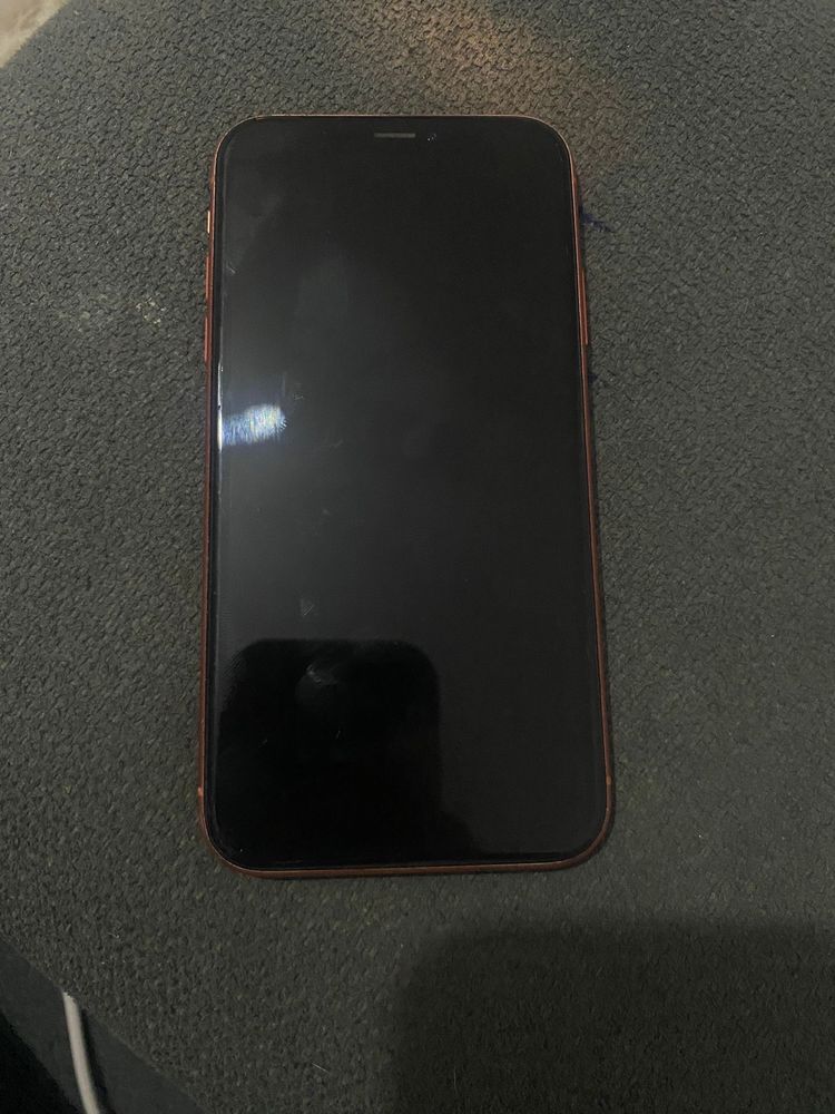 Iphone xr com garantia e airpods pro