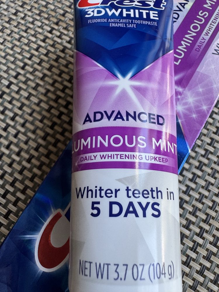 Зубная паста Crest 3D White Advanced Luminous Mint 104 гр