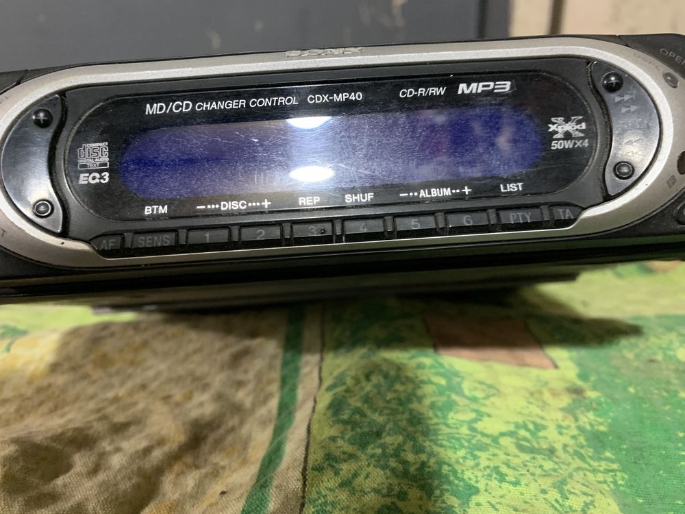 CDX-MP40 Compact Disc player