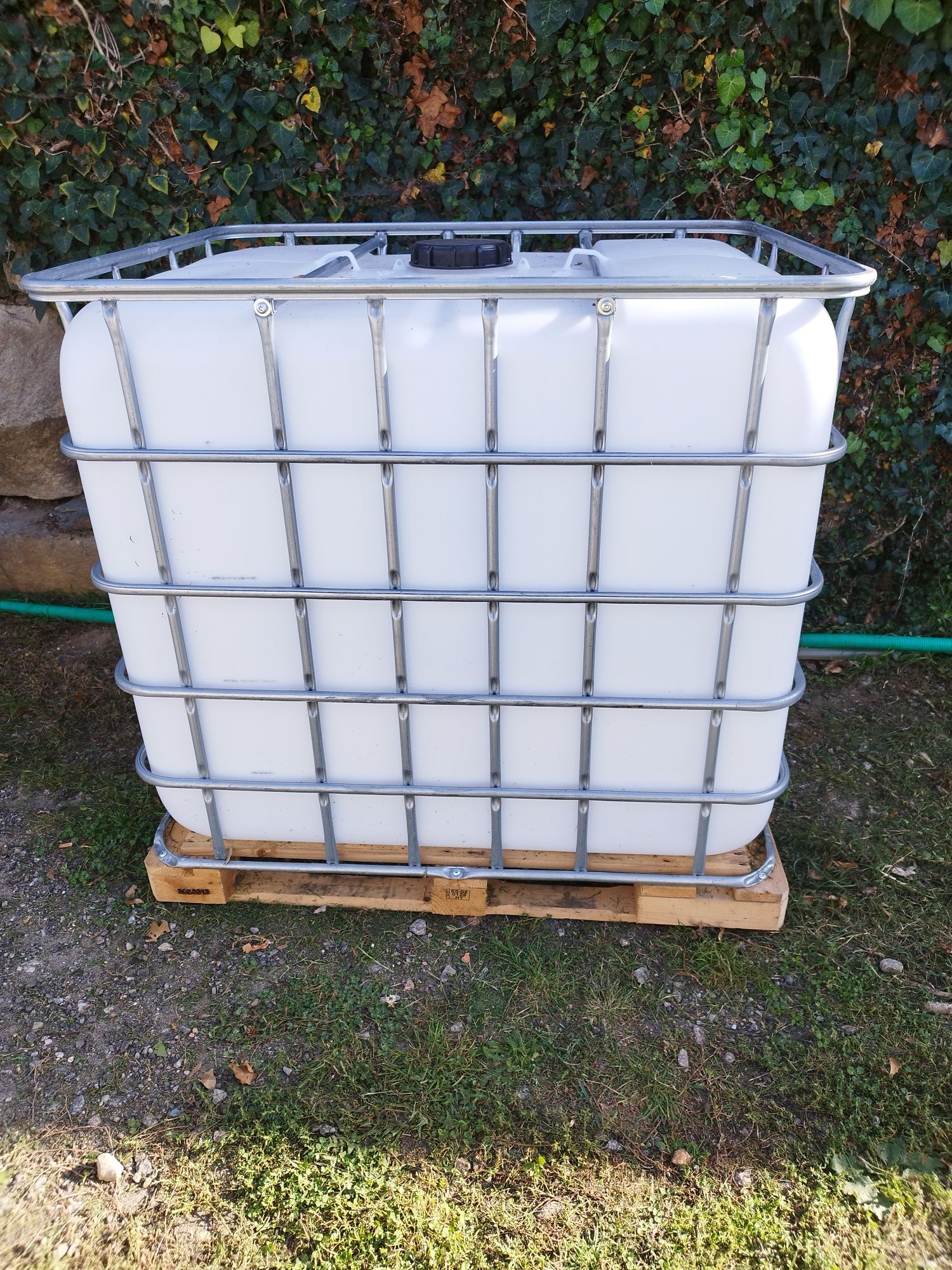 Ibc 1000 litros lavado palete madeira