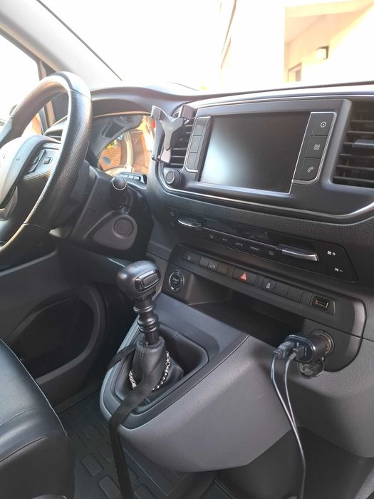 Wynajem Peugeot Expert Furgon Maxi Long, L2H1, ładowność 1400 kg
